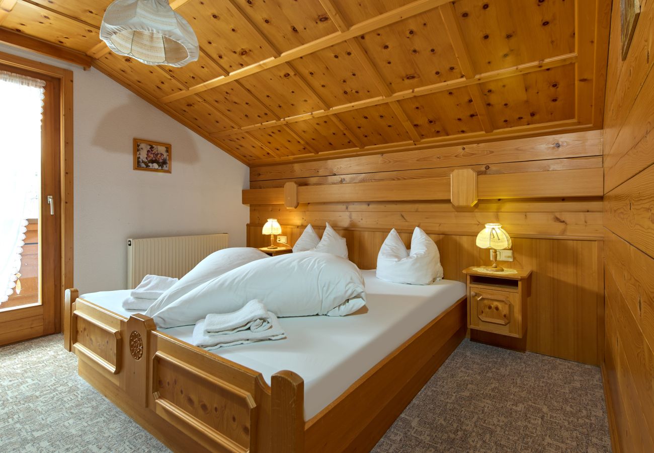 Apartment in St. Gallenkirch - Panorama Apartment Erika with 3 Bedrooms and Balcony | 4905