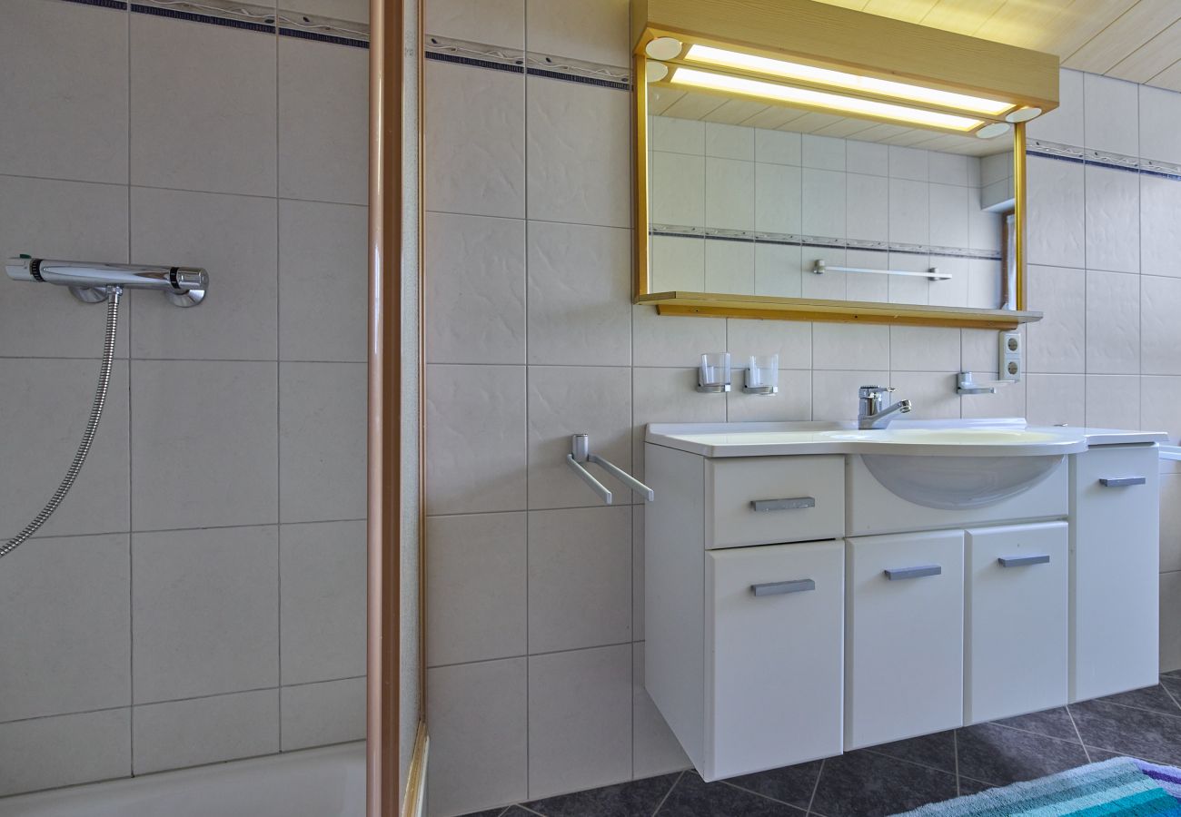 Appartement in St. Gallenkirch - Panorama Apartment Erika with 3 Bedrooms and Balcony | 4905