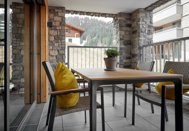 Ferienwohnung in Gargellen - Zwei-Schlafzimmer-Apartment mit zwei Doppelbetten und einem Etagenbett  Ferienwohnung in Gargellen - Zwei-Schlafzimmer-Apartment mit zwei Doppelbetten und einem Etagenbett
