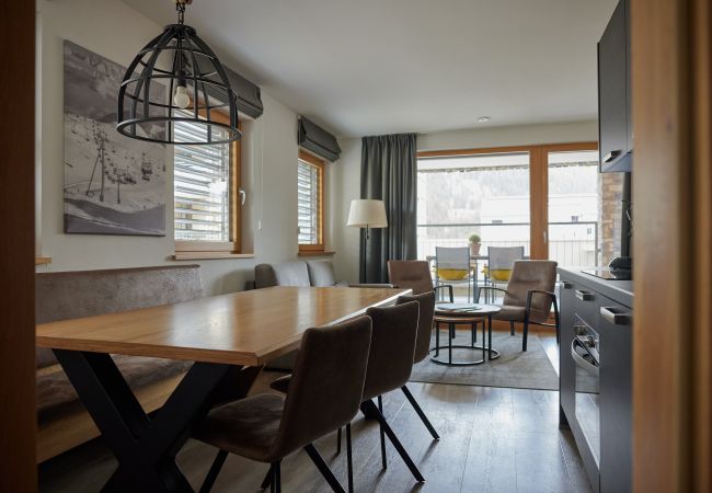 Ferienwohnung in Gargellen - Zwei-Schlafzimmer-Apartment mit zwei Doppelbetten und einem Etagenbett  Ferienwohnung in Gargellen - Zwei-Schlafzimmer-Apartment mit zwei Doppelbetten und einem Etagenbett
