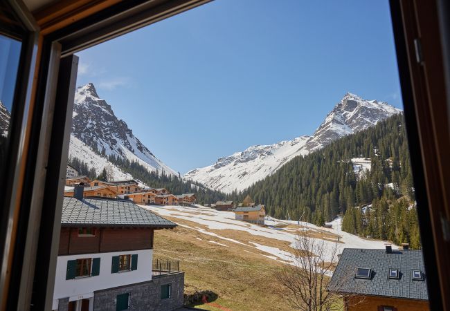 Ferienwohnung in Gargellen - Großzügiges Zwei-Schlafzimmer Apartment mit Sauna  Ferienwohnung in Gargellen - Großzügiges Zwei-Schlafzimmer Apartment mit Sauna